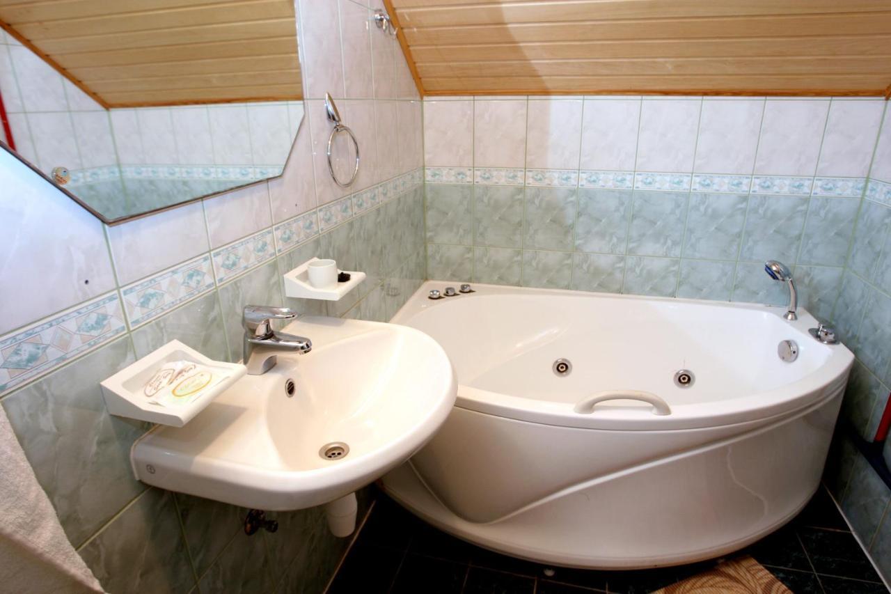Katariina Guesthouse Rakvere Esterno foto